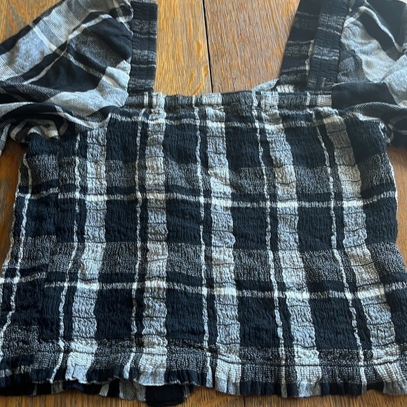 American Eagle shirred crop top size small balloon sleeves buttons down front - Picture 12 of 12